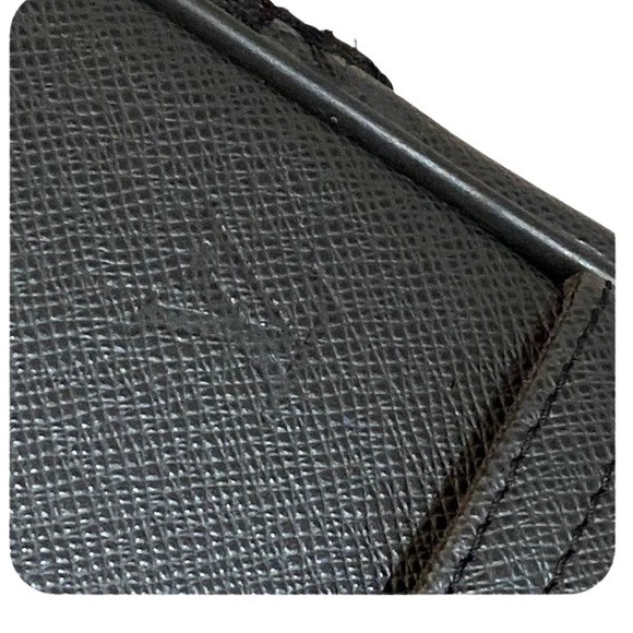 🔥🔥LOUIS VUITTON🔥🔥TAIGA🔥🔥PEGAS🔥🔥 - Picture 6 of 11